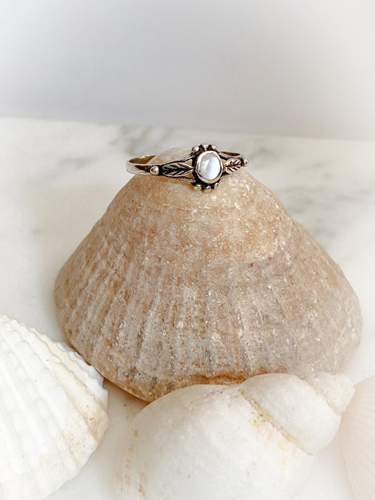 Mother of Pearl Leaf Ring | Sterling Silver Size 6 7 8 9 | Light Years