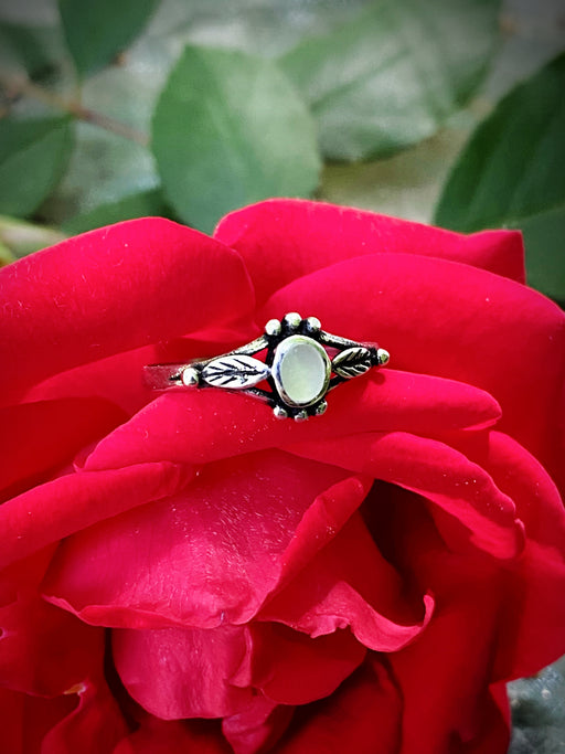 Mother of Pearl Leaf Ring | Sterling Silver Size 6 7 8 9 | Light Years