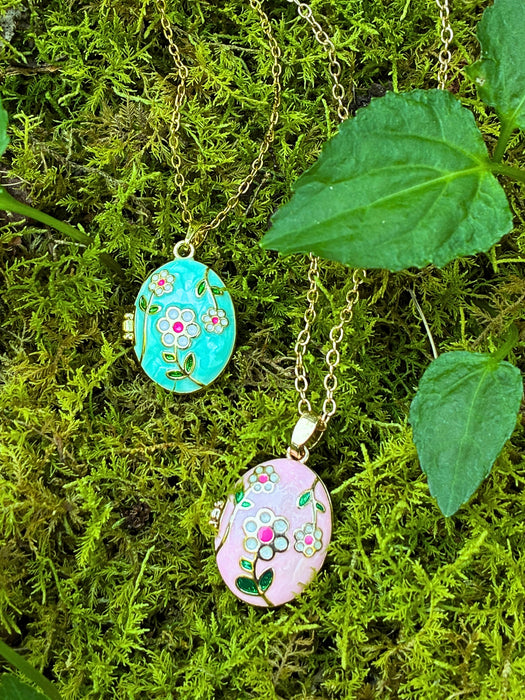 Enamel Daisy Locket | Gold Fashion Chain Pendant Necklace | Light Years