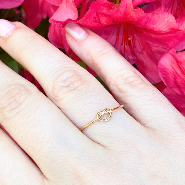 Classic Knot Ring | 14kt Gold Filled Size 3 4 5 6 7 8 9 10 11 | Light Years
