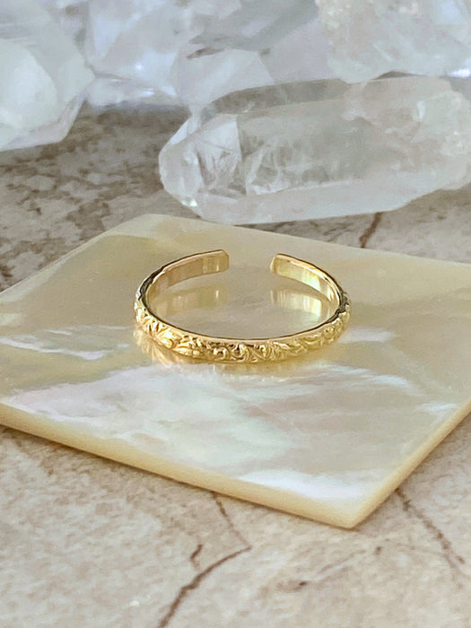 Etched Band Toe Ring | 14kt Gold Filled USA Made | Light Years Jewelry