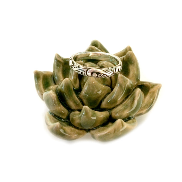 Embossed Swirls Band Ring | Sterling Silver Size 5 6 7 8 9 | Light Years